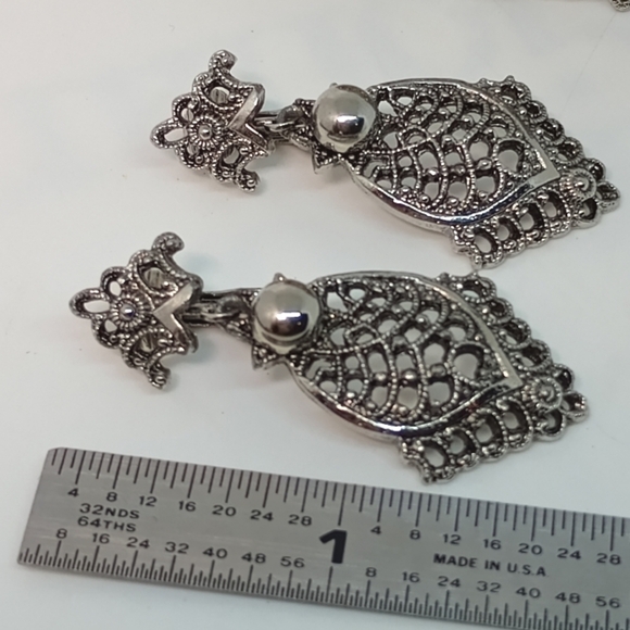 * Vintage Celebrity Silver Tone Panel Bracelet & Clip On Earrings Set - Picture 2 of 7